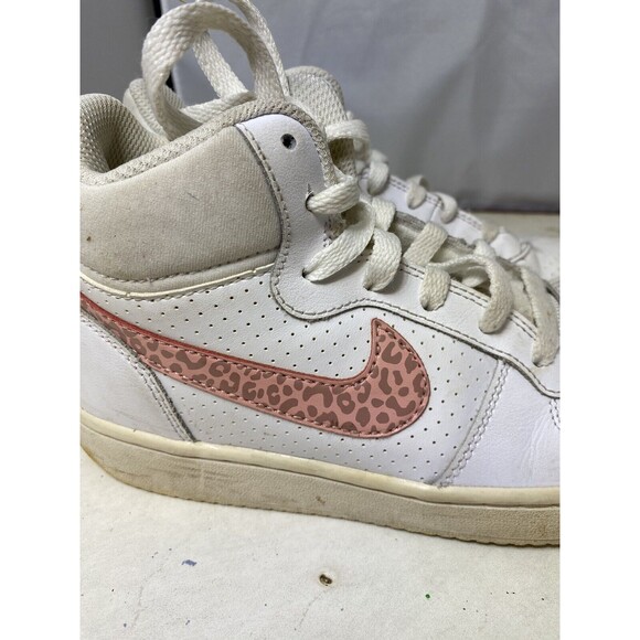 NIKE COURT BOROUGH 845107-101 SIZE 4Y WHITE PINK YOUTH SHOES 2017 - Picture 3 of 10